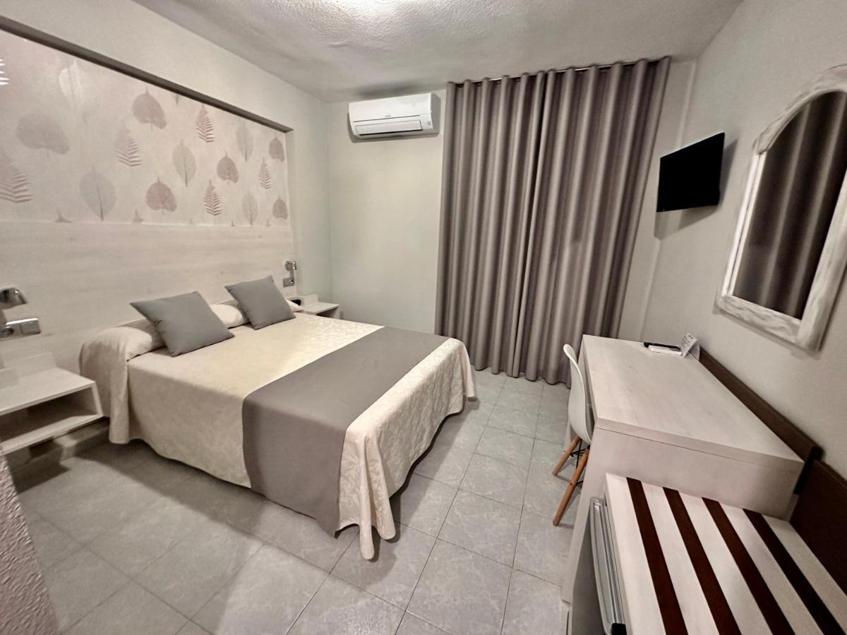 Hotel El Paraiso กาลาบาร์ดินา ภายนอก รูปภาพ