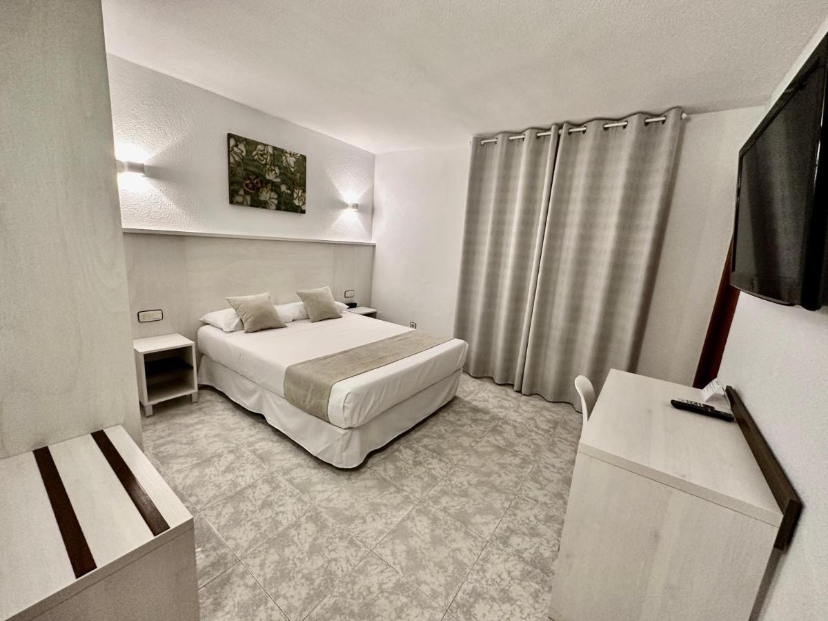 Hotel El Paraiso กาลาบาร์ดินา ภายนอก รูปภาพ