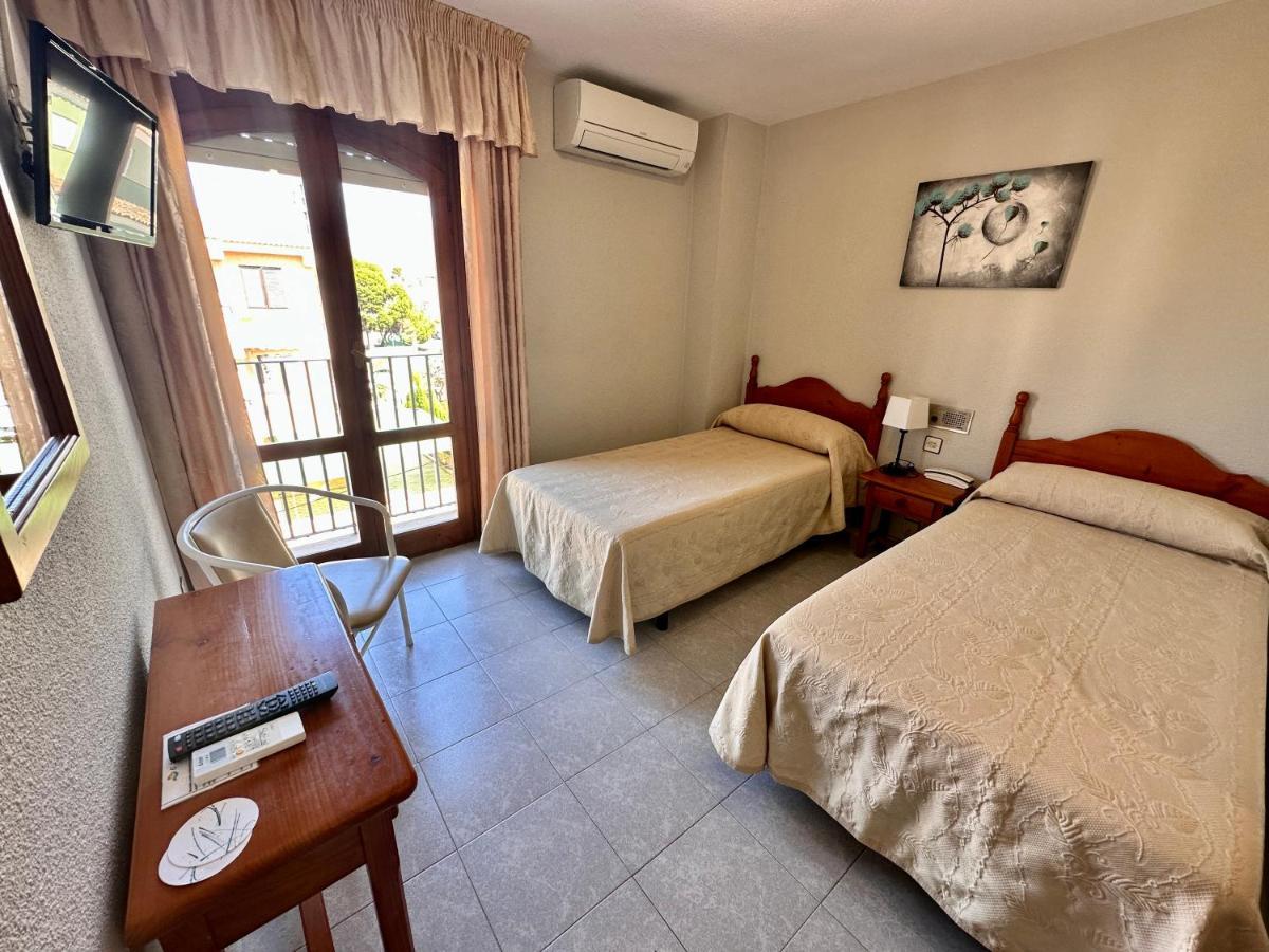 Hotel El Paraiso กาลาบาร์ดินา ภายนอก รูปภาพ
