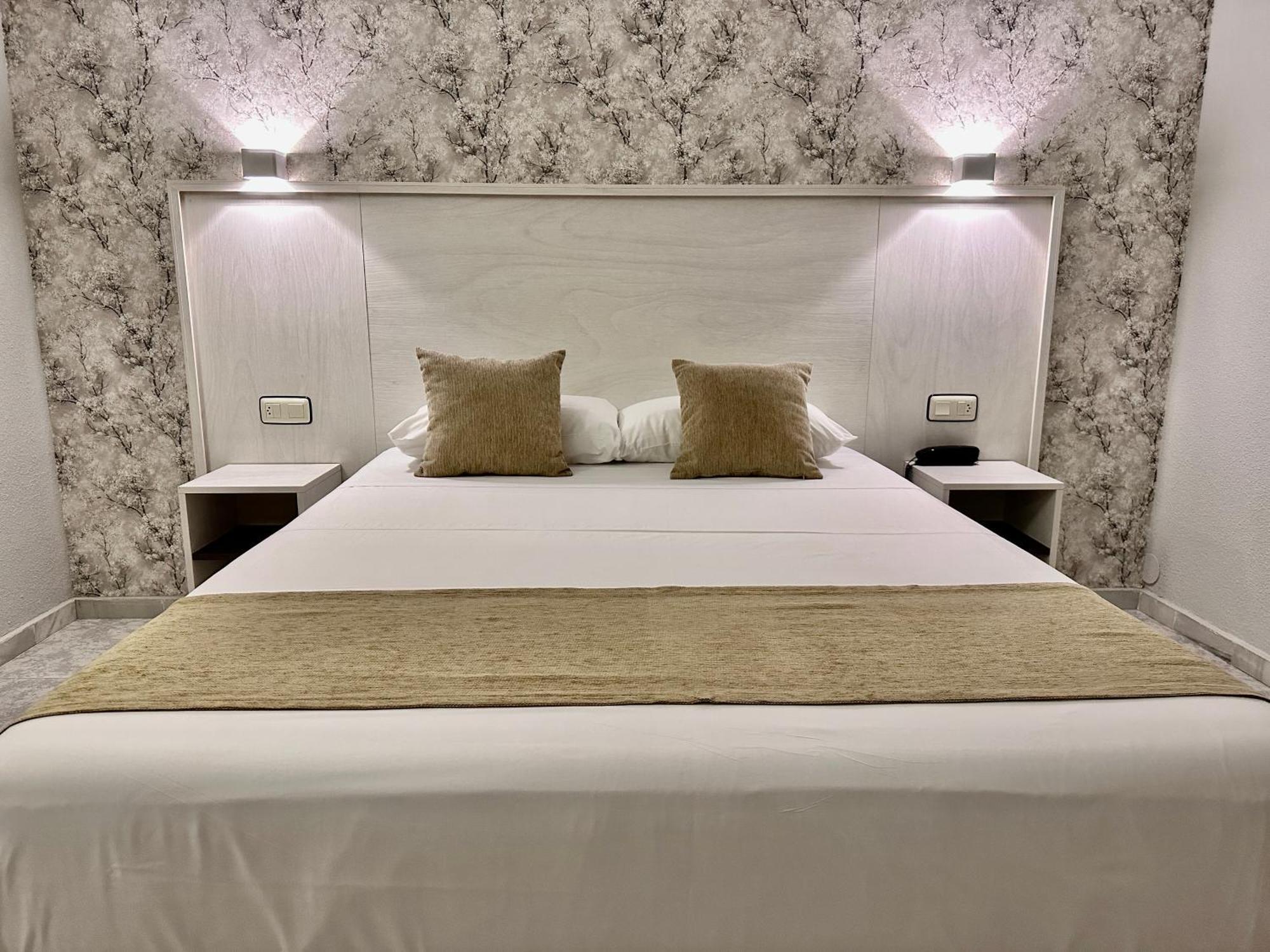 Hotel El Paraiso กาลาบาร์ดินา ภายนอก รูปภาพ