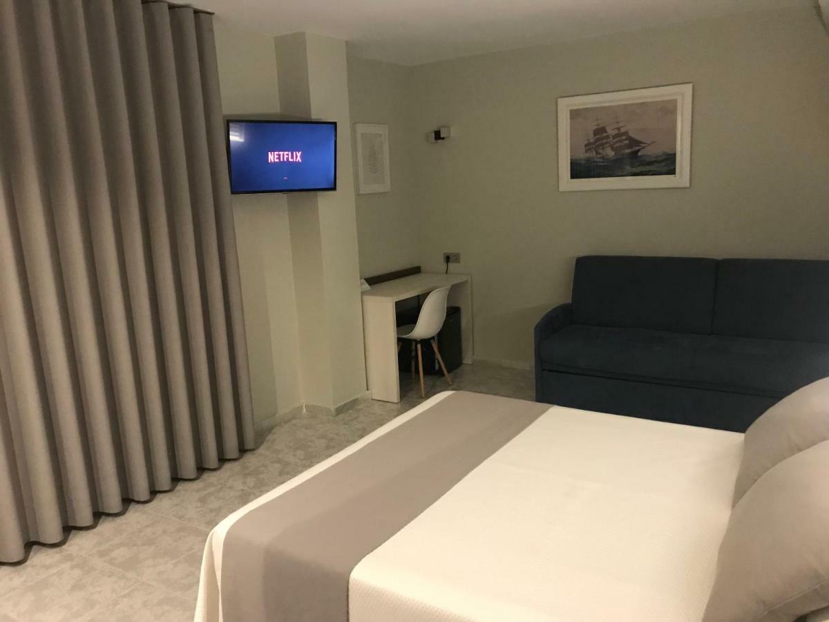 Hotel El Paraiso กาลาบาร์ดินา ภายนอก รูปภาพ